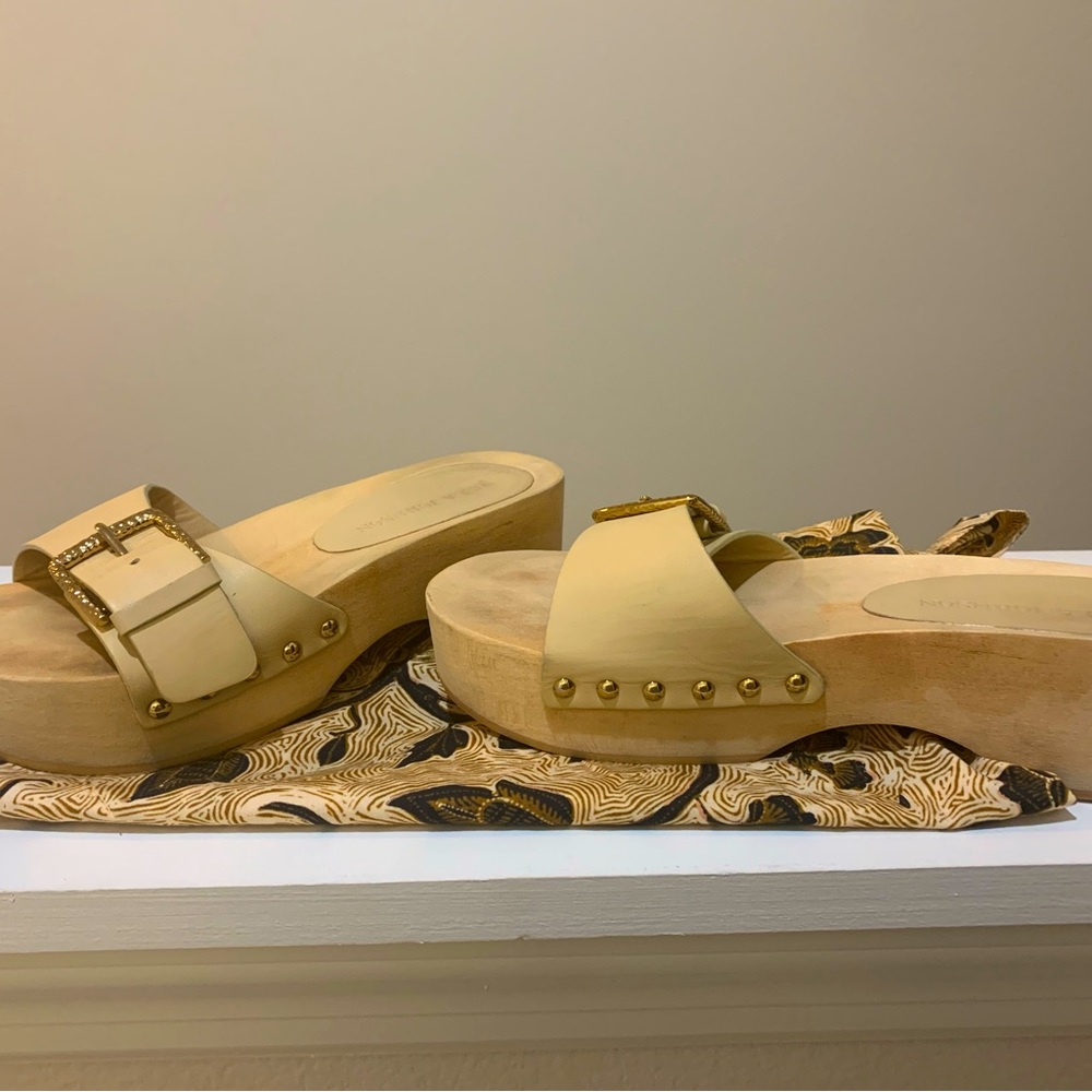 Sicily Slide leather and wooden clog by Ulla Johnson size 36 color is “desert.”